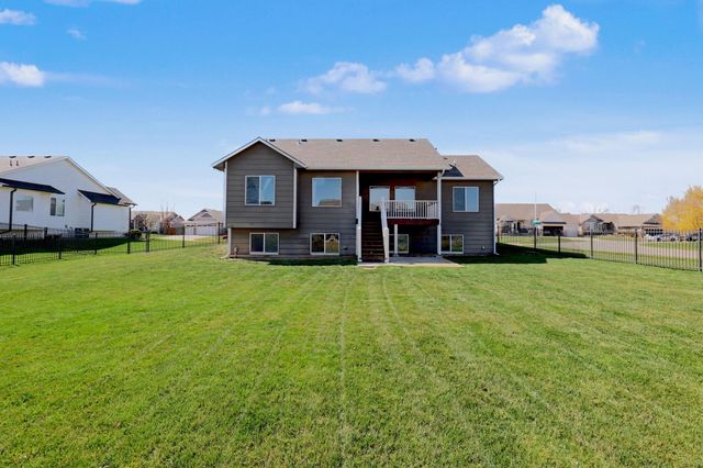 6501 W Kollmeyer Ct, Wichita, KS 67205