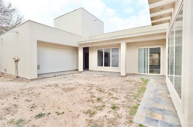 2435 E 7th Avenue, Mission, TX 78572