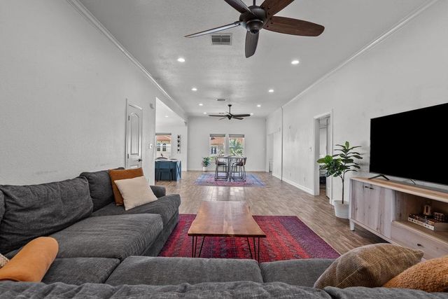 214 Sampan Drive, Tiki Island, TX 77554