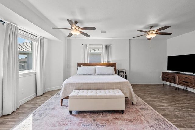 214 Sampan Drive, Tiki Island, TX 77554