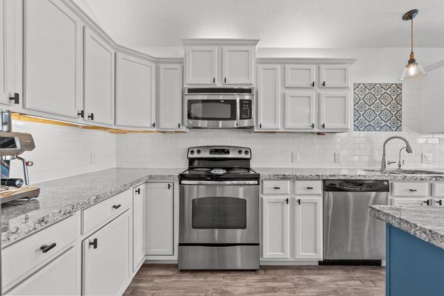 214 Sampan Drive, Tiki Island, TX 77554