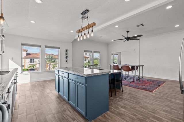 214 Sampan Drive, Tiki Island, TX 77554