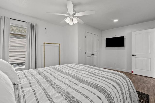 214 Sampan Drive, Tiki Island, TX 77554