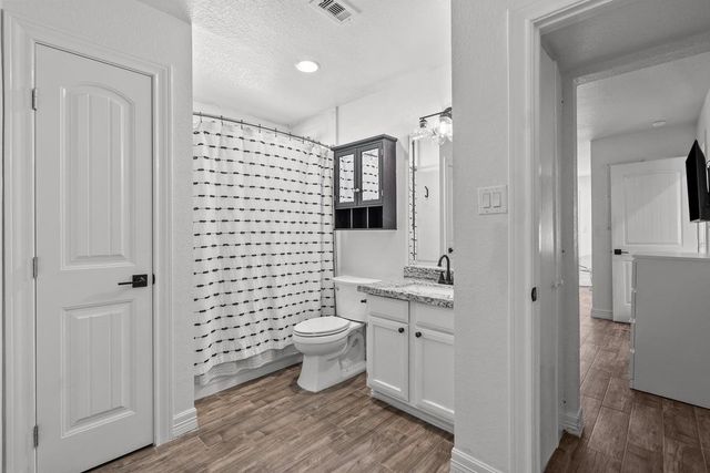 214 Sampan Drive, Tiki Island, TX 77554