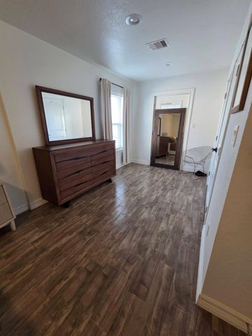 214 Sampan Drive, Tiki Island, TX 77554