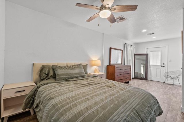 214 Sampan Drive, Tiki Island, TX 77554