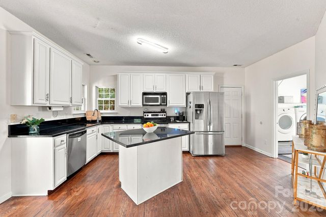 104 Oak Grove Court, Fort Mill, SC 29715