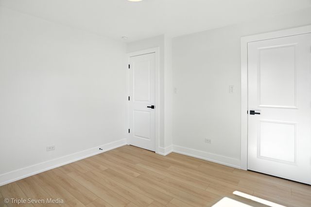 8053 Newland Avenue, Burbank, IL 60459