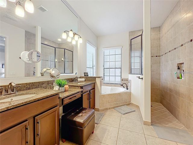 8419 PRESTBURY DRIVE, Orlando, FL 32832