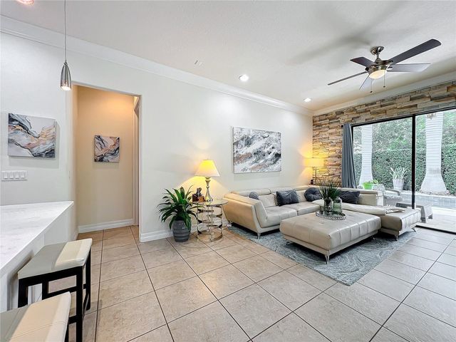 8419 PRESTBURY DRIVE, Orlando, FL 32832