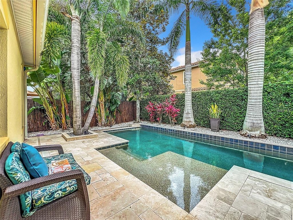 Image 18 of property listing at 8419 PRESTBURY DRIVE, Orlando, FL 32832