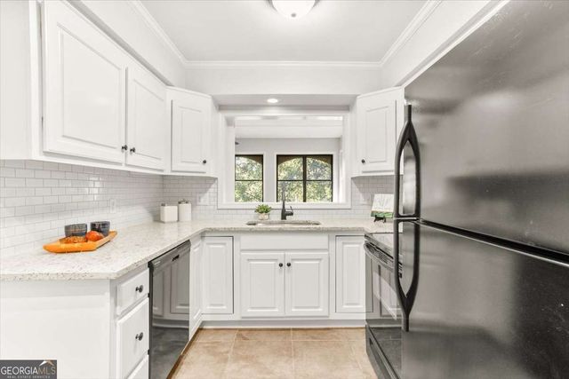 61 Lamsden Lane NW, Atlanta, GA 30327