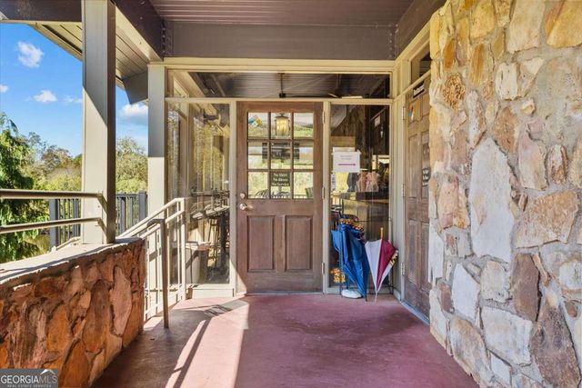 61 Lamsden Lane NW, Atlanta, GA 30327