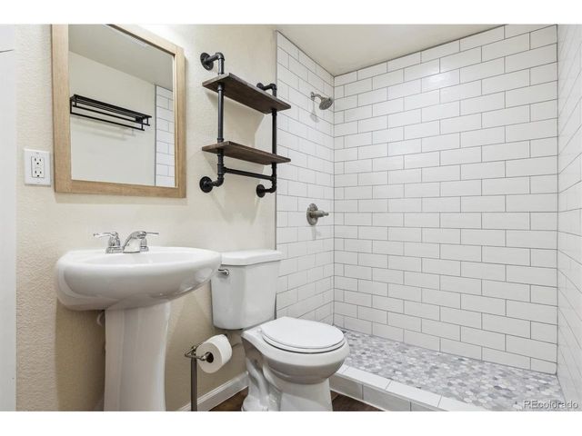 7367 S Pennsylvania St, Littleton, CO 80122