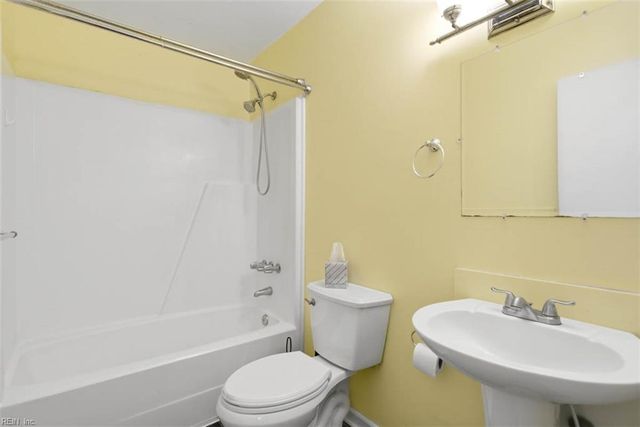 6493 Walter Reed DR, Gloucester, VA 23061