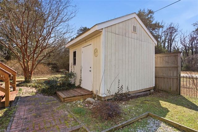 6493 Walter Reed DR, Gloucester, VA 23061