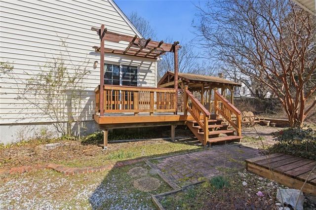 6493 Walter Reed DR, Gloucester, VA 23061