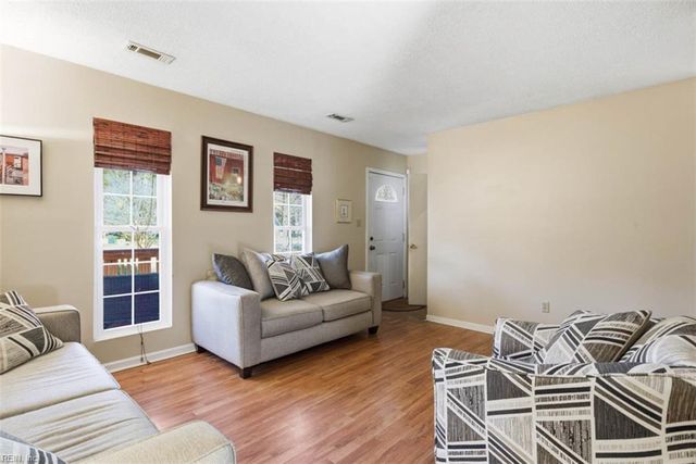 6493 Walter Reed DR, Gloucester, VA 23061