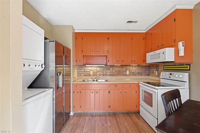 6493 Walter Reed DR, Gloucester, VA 23061