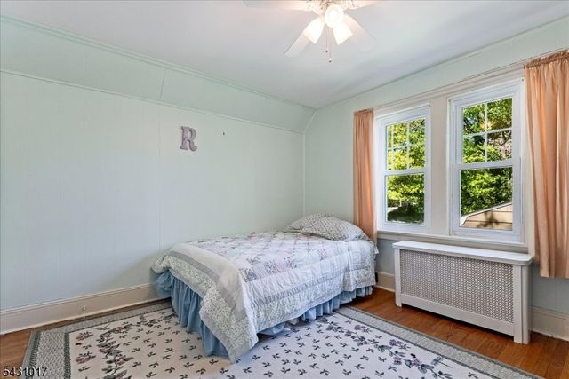 28 Berkeley Pl, Livingston Twp., NJ 07039