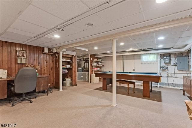 28 Berkeley Pl, Livingston Twp., NJ 07039