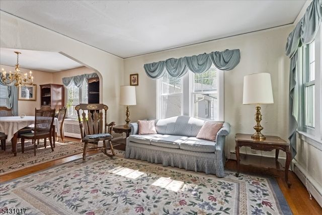 28 Berkeley Pl, Livingston Twp., NJ 07039