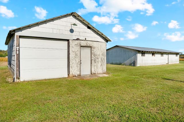 490 Shady Grove Rd, Manchester, TN 37355