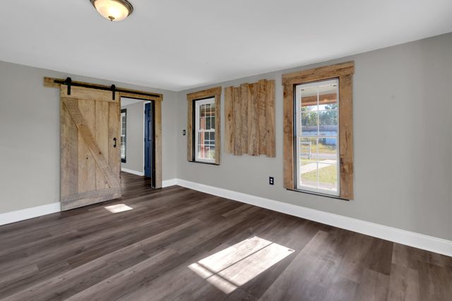 490 Shady Grove Rd, Manchester, TN 37355