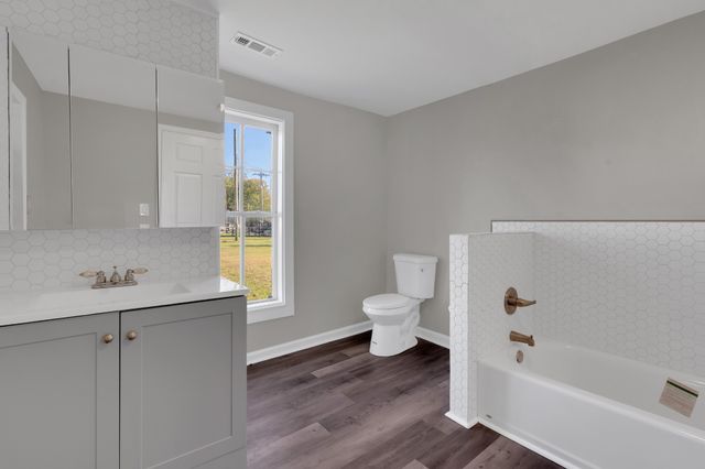 490 Shady Grove Rd, Manchester, TN 37355