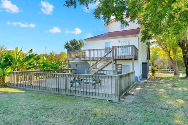 490 Shady Grove Rd, Manchester, TN 37355