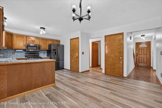 12382 Burlingame Drive, Dewitt, MI 48820