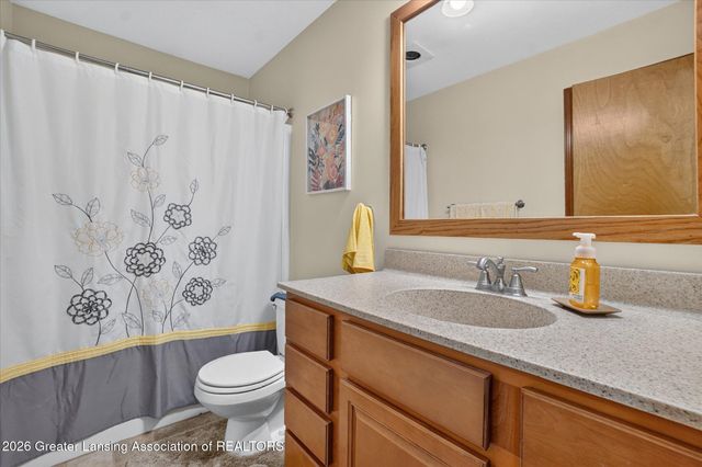 12382 Burlingame Drive, Dewitt, MI 48820