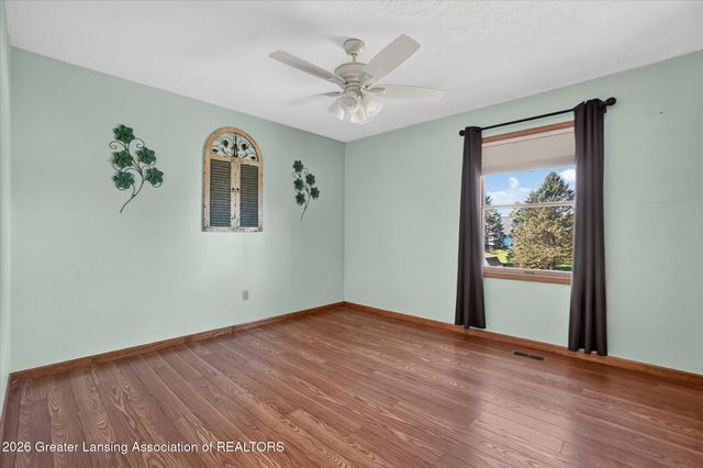 12382 Burlingame Drive, Dewitt, MI 48820