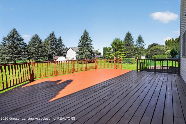 12382 Burlingame Drive, Dewitt, MI 48820