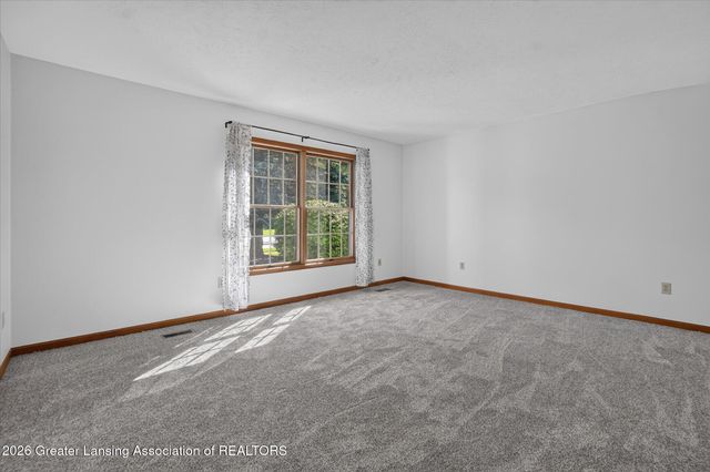 12382 Burlingame Drive, Dewitt, MI 48820