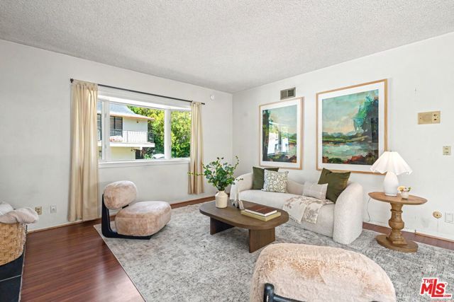 7554 Devista Drive, Los Angeles, CA 90046