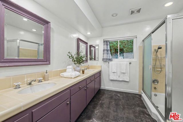 7554 Devista Drive, Los Angeles, CA 90046