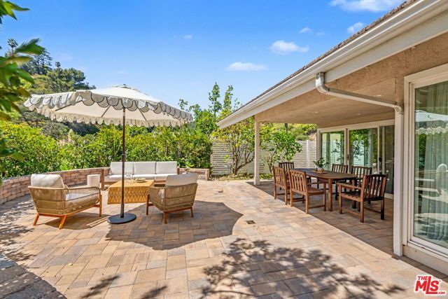 7554 Devista Drive, Los Angeles, CA 90046