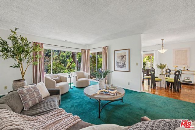 7554 Devista Drive, Los Angeles, CA 90046