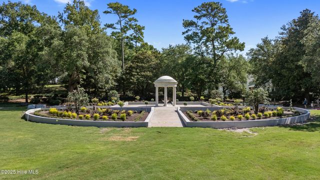 810 Fox Ridge Lane, Wilmington, NC 28405