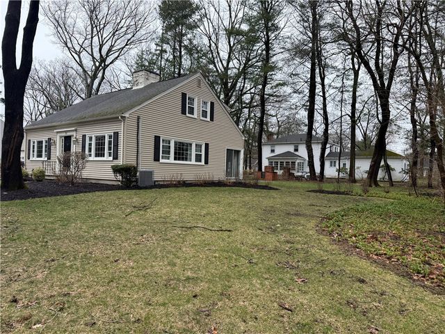 90 Alexander McGregor Road, Pawtucket, RI 02864