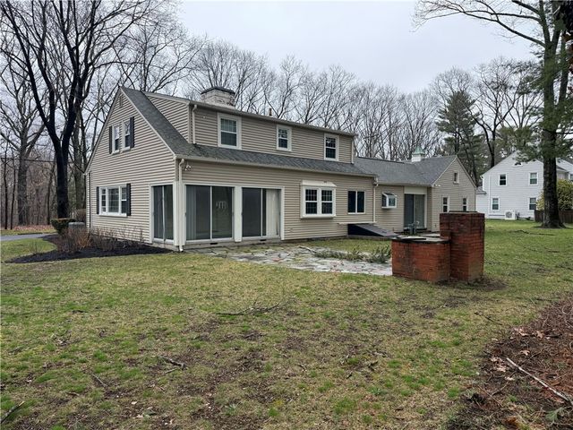 90 Alexander McGregor Road, Pawtucket, RI 02864