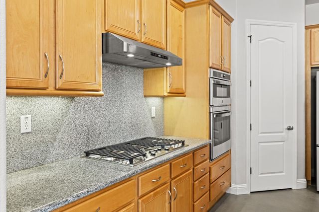 9290 Eagle Springs Pl, Roseville, CA 95747