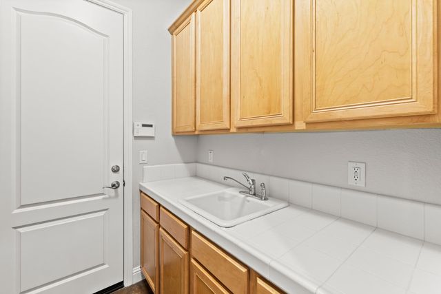 9290 Eagle Springs Pl, Roseville, CA 95747