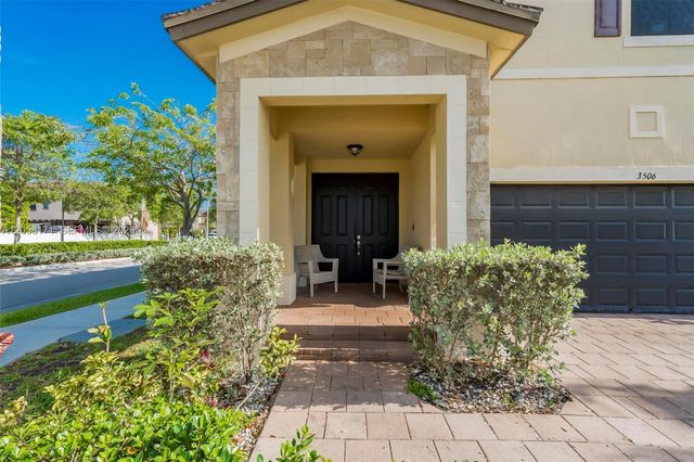 3506 W 106th Ter, Hialeah, FL 33018