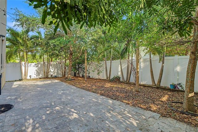 3506 W 106th Ter, Hialeah, FL 33018