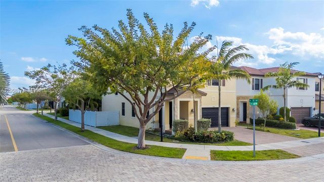 3506 W 106th Ter, Hialeah, FL 33018