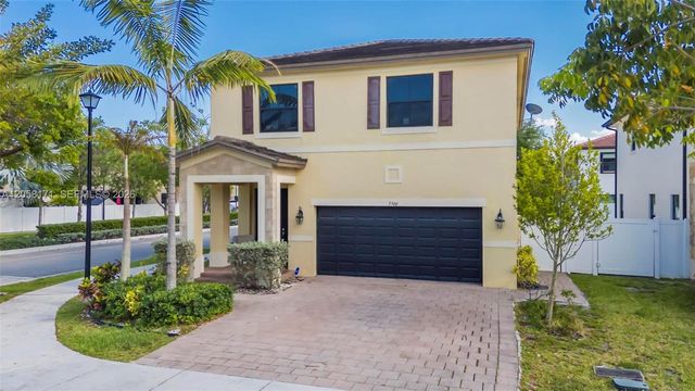3506 W 106th Ter, Hialeah, FL 33018