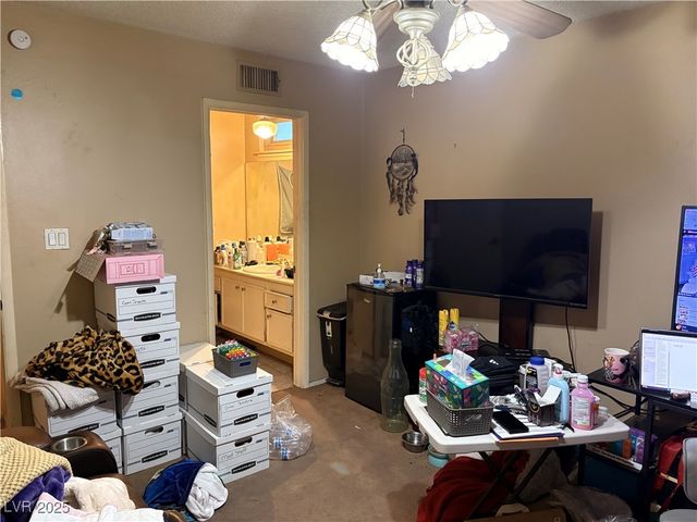 4488 Park View Drive, Las Vegas, NV 89104