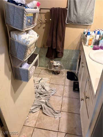 4488 Park View Drive, Las Vegas, NV 89104